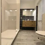 Spacieux-6 Pers-bien Equipe-quartier Du Chateau Apartmán Pau