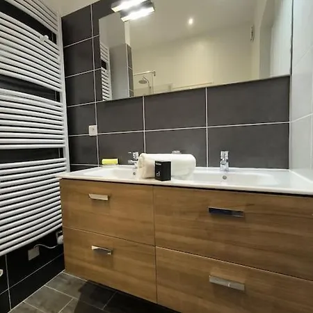 Spacieux-6 Pers-bien équipé-quartier Du Château