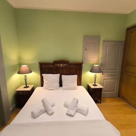 Lägenhet Spacieux-6 Pers-bien Equipe-quartier Du Chateau *
