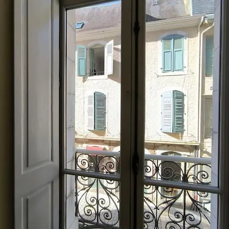 Spacieux-6 Pers-bien équipé-quartier Du Château Pau