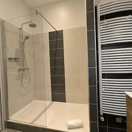 Appartamento Spacieux-6 Pers-bien équipé-quartier Du Château