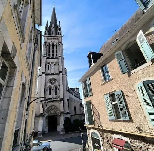 Lägenhet Spacieux-6 Pers-bien Equipe-quartier Du Chateau
