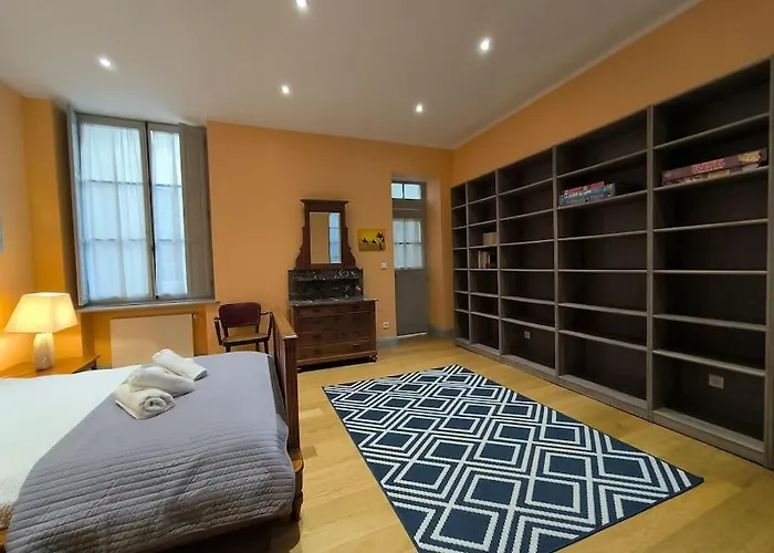Spacieux-6 Pers-bien Equipe-quartier Du Chateau Pau